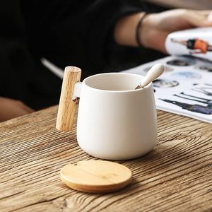 แก้วเซรามิกพร้อมหูจับไม้ แก้วกาแฟเซรามิกมีฝาปิด แก้วเซรามิกสไตล์นอร์ดิก - Product Image 4