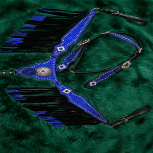 Ensemble d'équipement d'équitation western : Bridon, têtière et harnais de poitrine avec un design élégant et travaillé pour l'entraînement et les compétitions de rodéo. - Product Image 6