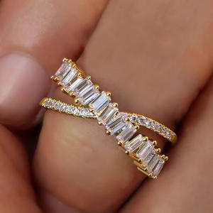 Anello da donna Q221 con diamante taglio smeraldo, pietra naturale, classico anello di fidanzamento per lei - Product Image 3