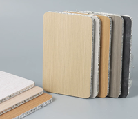 Panneau de plafond en nid d'abeille en aluminium écologique, résistant au feu et à l'eau, garantie 5 ans pour les projets de décoration de bâtiments écologiques