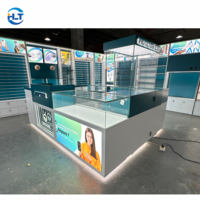 Aménagements de magasin sur mesure pour accessoires de téléphonie mobile |   Affichage LED Écologique et Étanche pour Toute la Surface des Centres Commerciaux