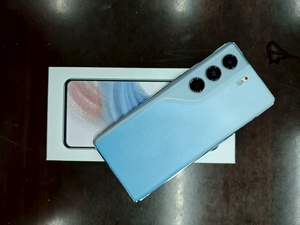 2025 C40 Pro 5g điện thoại thông minh mở khóa <span class=keywords><strong>Android</strong></span> <span class=keywords><strong>Techno</strong></span> Camon 40 Pro 15 miễn phí Tai nghe quốc tế phiên bản pháp Tây Ban Nha LTE - Product Image 4