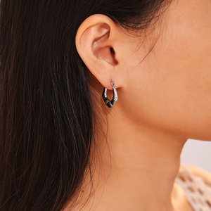 Fashion <strong>Jewelry</strong> Earings High Quality 18K Gold Plated U-shaped Earrings with Slub Texture Waterproof <strong>Jewelry</strong> for Women Trendy - Product Image 4