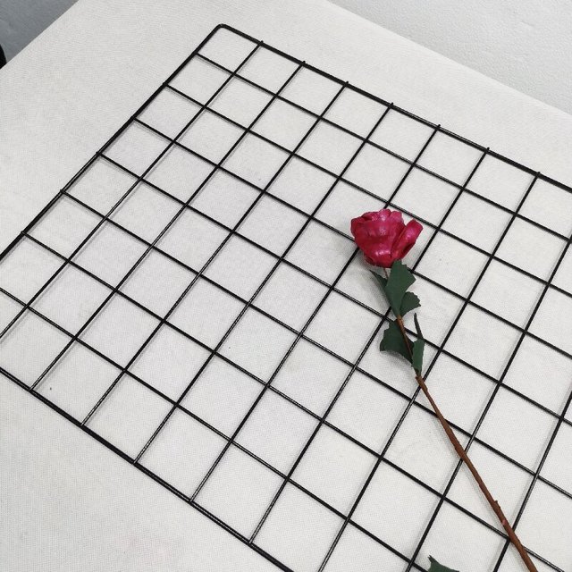 Art Deco Metal Wall Grid Panel DIY Handmade Wire Photo Hanging Display Free Punch Creative Birthday Home Wall Decor