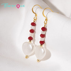 Nuevo diseñador de Venta caliente regalo del Día de San Valentín niñas corazón perla pendientes de cuentas mujeres pendientes listos para enviar - Product Image 2