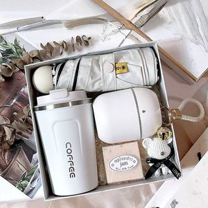 Nouvelle idée cadeau : Ensemble cadeau promotionnel d'été personnalisé avec logo, comprenant un ventilateur portable, un parapluie et une <span class=keywords><strong>serviette</strong></span>, idéal pour les cadeaux d'affaires. - Product Image 3