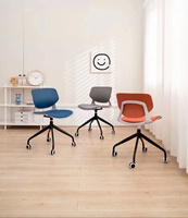 Chaise de bureau pivotante ergonomique bleu foncé
