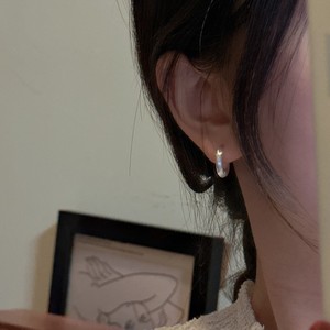 S925 Sterling Silver Retro Fashion Boucles d'oreilles avec Zircon Style coréen Simple Design brossé en gros - Product Image 3