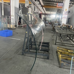 Verre de sécurité incurvé de qualité supérieure et sécurisé, verre trempé thermoformé pour les projets de stores pare-soleil et de murs-rideaux - Product Image 3