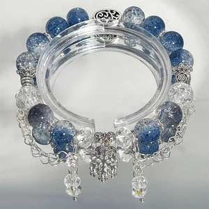 Little Red Riding Book Explosions Iceland Polar Night Floral Glaze es una cadena de pequeños colgantes de copos de nieve BRAC blanco de alta calidad - Product Image 2