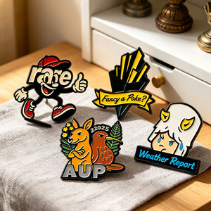Produttore di Spille <span class=keywords><strong>Anime</strong></span> Personalizzate, Spille in Metallo Smaltato con Logo Personalizzato, Spille in Resina Dura Pressofusa - Product Image 2