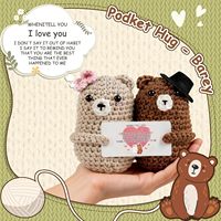 Poupées de couple en crochet faites à la main, motif vache des Highlands, gris rose, avec nœud papillon pingouin et chapeau d'ours, amigurumi en peluche à câliner, cadeau de Saint-Valentin pour adulte
