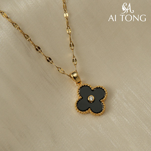 क्लासिक चार पत्ती क्लैवर 14k सोने की प्लेटेड स्टेनलेस स्टील कॉपर ज़िरकॉन प्यारा ट्रेंडी फैशन पेलेंट हार - Product Image 2