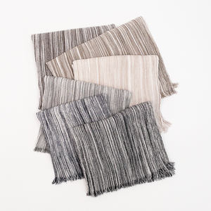 <span class=keywords><strong>Ropa</strong></span> Islámica, Khimar Personalizado con Rayas <span class=keywords><strong>de</strong></span> Diseñador, Tela Viscosa, Hijabs para Mujeres Musulmanas, Chal <span class=keywords><strong>de</strong></span> Rayón Modal Crepé Texturizado - Product Image 3