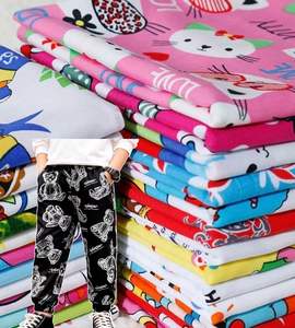 Kain Katun Poplin Lembut dan Bernapas dengan Cetakan Kartun untuk Gaun dan Celana Piyama Tersedia untuk Pembelian Segera - Product Image 1