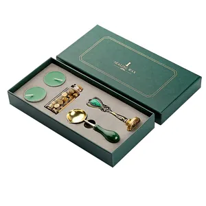 Francobolli personalizzati sigillo di cera Kit scatola verde timbro staccabile scettro cucchiaio Set perline sigillanti busta confezione di nozze regali cartolina