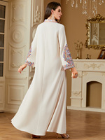 Robe à manches longues de style national - Coupe décontractée, adaptée à toutes les saisons, avec un attrait élégant et tendance