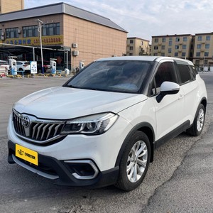 Zhonghua V3 2020 1.6L Classique Petit <span class=keywords><strong>SUV</strong></span> Boîte Manuelle 5 Vitesses Voitures <span class=keywords><strong>d</strong></span>'<span class=keywords><strong>Occasion</strong></span> Pas Chères Conduite à Gauche Essence Bon État Brilliance V3 - Product Image 1