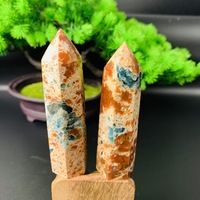 Vente en gros de pierres naturelles énergétiques de guérison : Tour de cristal de quartz pierre de soleil avec pointe d'apatite bleue pour la décoration intérieure