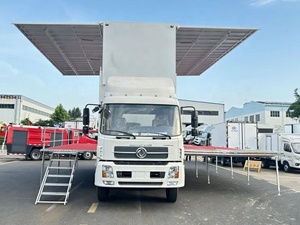 Camion Scène Mobile Personnalisé Chine OEM ODM Dongfeng 4*2 Diesel Neuf Manuel LED pour Grands Événements avec Systèmes Son et Lumière - Product Image 2