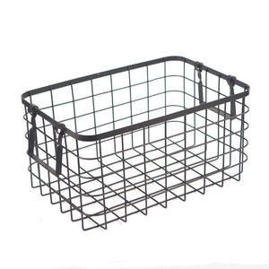 Cestino portaoggetti per frutta con manico in legno semplice nordico cestino portaoggetti in rete metallica colorata con telecomando per verdure - Product Image 1