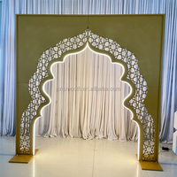 Arche métallique découpée au laser dorée durable SMS pour toile de fond de mariage et décoration d'événements scéniques