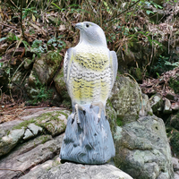 39CM PE Adler-Abschreckungsstatue Realistischer Falken-Gartenschutz Bewegungssensor Vogelabwehr