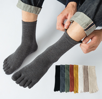 Chaussettes à cinq orteils pour hommes Crew Cotton 5 Fingers Plain Classic Private Label Winter Solid Crew Black Toe Socks