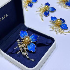 Autumn Winter Hot Selling Nanyang Gold Pearl Breast <b>Flower</b> Luxury High-End Chest Decoration Blue <b>Flower</b> <b>Light</b> Fashion Brooches - Product Image 2