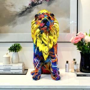 Nuevo Adorno de León Sentado Esculpido en Resina Epoxi de Estilo Chino, Decoración Creativa para Sala de Estar, Entrada y Hogar - Product Image 1