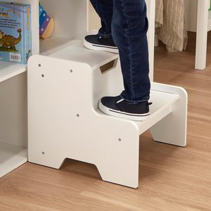 Repose-pieds en bois à deux niveaux pour enfants, disponible dans des couleurs personnalisables, adapté à une utilisation dans n'importe quel style de décoration intérieure. - Product Image 6