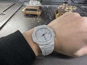 Reloj personalizado de alta calidad PP resistente al agua 41mm ETA 324 movimiento luminoso VVS diámetro completo moissanita de hielo - Product Image 6