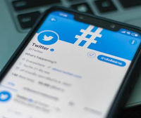 Abonnement Twitter Blue (X Premium) avec vérification bleue, visibilité prioritaire, moitié d'annonces et des messages longs de 25 000 caractères