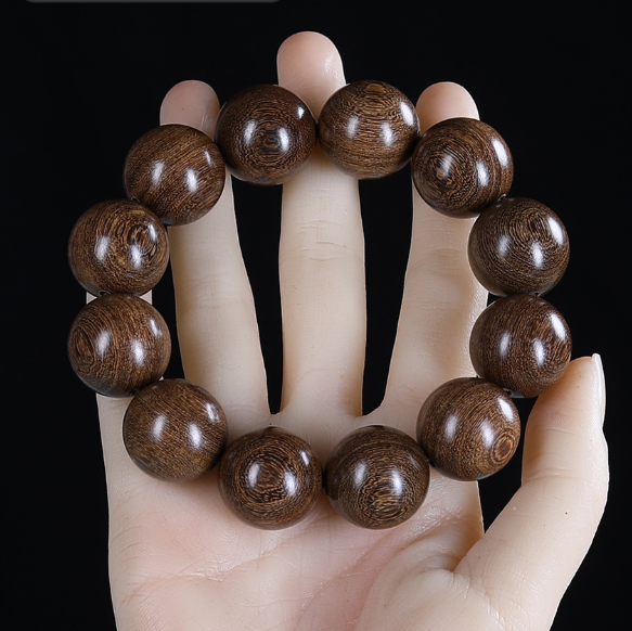 Gold Line Sandalwood