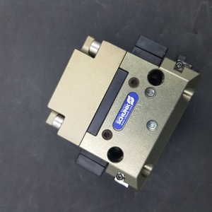 กริปเปอร์หุ่นยนต์แบบขนาน Schunk รุ่น PGN 64-2 30008425 เส้นผ่านศูนย์กลางกระบอกสูบ 39 มม. ผลิตในเยอรมนี - Product Image 1