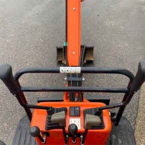 Mini-excavatrice compacte sur chenilles diesel Nante NT12 de 1,2 tonne avec moteur Yanmar pour la construction, l'agriculture, le jardinage et l'aménagement paysager - Product Image 2