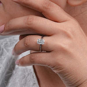 Anillos personalizados de lujo de gama alta de 18K, 14K, 10K, oro sólido, corte radiante, Diamante cultivado en laboratorio, solitario, ropa nupcial para mujer, anillos de promesa OEM - Product Image 2