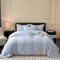 Parure de lit 4 pièces pour filles en velours de lait polyester, brodée de pivoines, épaisse, moelleuse et douce, de qualité supérieure et de luxe, pour l'hiver