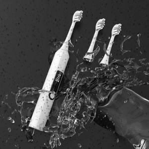 Cepillo de Dientes Eléctrico Sónico Personalizado, Carga Tipo C, Resistente al Agua IPX7, Batería Recargable, Blanco y Negro - Product Image 1