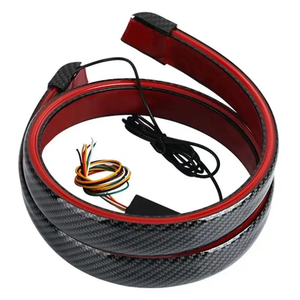 Aileron arrière avec lumière LED rouge - Décoration de voiture, bande de fibre optique, feu stop universel pour auto - Product Image 2