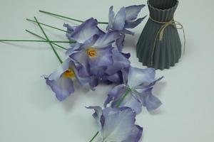 Fleurs d'<span class=keywords><strong>iris</strong></span> en papier crépon en gros M1027, fleurs artificielles réalistes à grande ouverture pour la décoration de mariage printanier, de la maison, des tables, des vases et des fêtes - Product Image 6