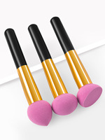 Pinceau éponge de maquillage avec poignée bouffées de correcteur de visage cosmétique pour crèmes de fond de teint liquides éponges de maquillage ombre à paupières