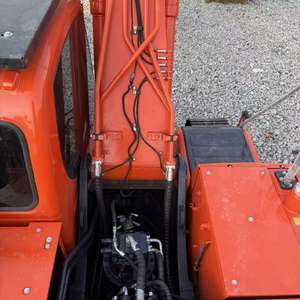 Excavadora Usada Doosan DX300 - Fiable y Duradera, Adecuada para Proyectos de Construcción - Product Image 2