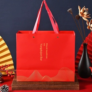 Boîte cadeau personnalisée de luxe avec logo pour les souvenirs du Nouvel An et des fêtes, contenant des champignons morels - Product Image 4