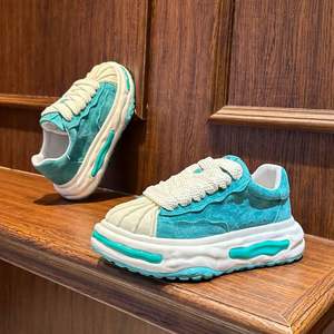 2026 İlkbahar Sonbahar Yeni Gelen Erkek Dayanıklı Kalın Tabanlı Boy Uzatıcı Burunlu Bağcıklı Spor Ayakkabılar Nefes Alabilen Şık - Product Image 3