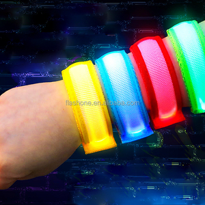 Gelang Pernikahan LED Logo Kustom, Gelang Nilon Menyala untuk Hadiah Promosi Pesta - Product Image 2