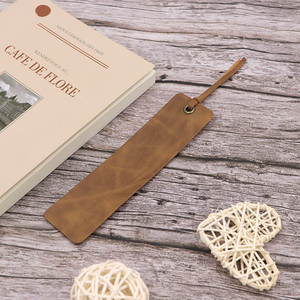 Marcapáginas de Cuero Personalizado, Marcapáginas de Cuero con Frase, Regalo para Él y Ella, Regalo Personalizado para Lectores y Amantes de los Libros - Product Image 4