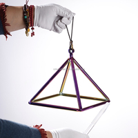 Vente en gros de pyramides chantantes en cristal Sound Theray, instruments de guérison sonore des chakras personnalisés, dispositif de méditation en quartz
