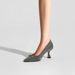 Escarpins à bout pointu ornés <span class=keywords><strong>de</strong></span> strass et <span class=keywords><strong>de</strong></span> paillettes personnalisés, talon fin incurvé <span class=keywords><strong>de</strong></span> 7,5 cm, confortables, tendance, pour le bureau et la <span class=keywords><strong>danse</strong></span> - Product Image 3