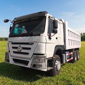 Camion à benne basculante <span class=keywords><strong>SINOTRUK</strong></span> HOWO 6x4/8x4 adapté à la logistique transfrontalière africaine, performances stables, utilisation dans les mines - Product Image 1